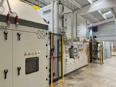 Del instalirane linije v tovarni v Sežani; Vir: podjetje Ekstel